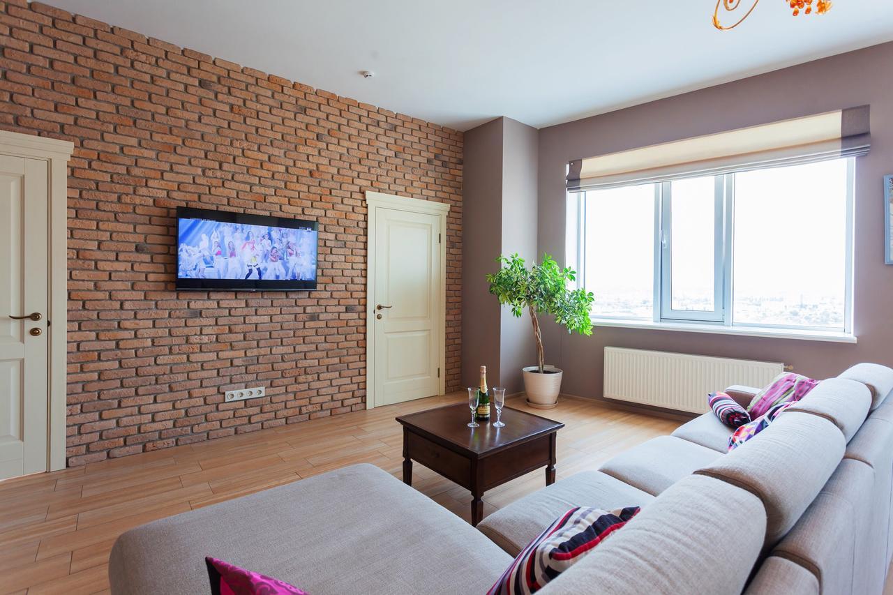 Stylish Views Apartments In The Parasol. Parus .Obolonskaya Embankment เคียฟ ภายนอก รูปภาพ