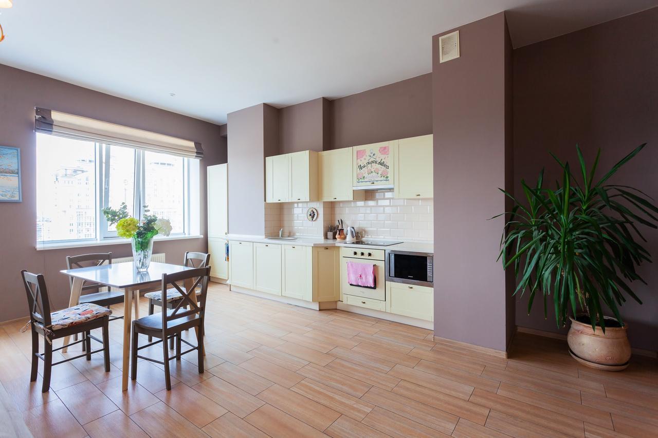 Stylish Views Apartments In The Parasol. Parus .Obolonskaya Embankment เคียฟ ภายนอก รูปภาพ